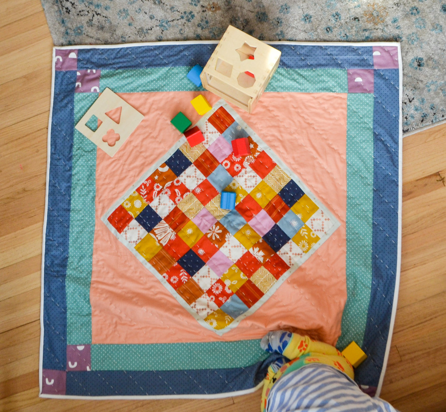 Baby Sunshine Quilt - Hand quilted